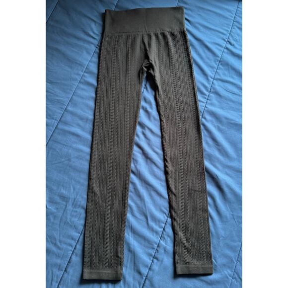 Pink Rose Fleece-Lined Leggings – Size Medium – Black - Picture 2 of 4